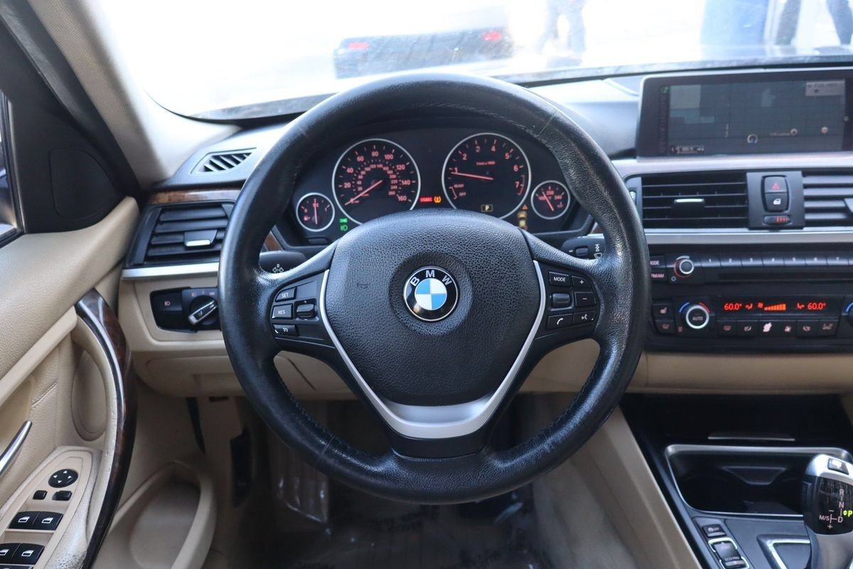 Used 2015 BMW 328i xDrive Sedan AWD/4WD image 12