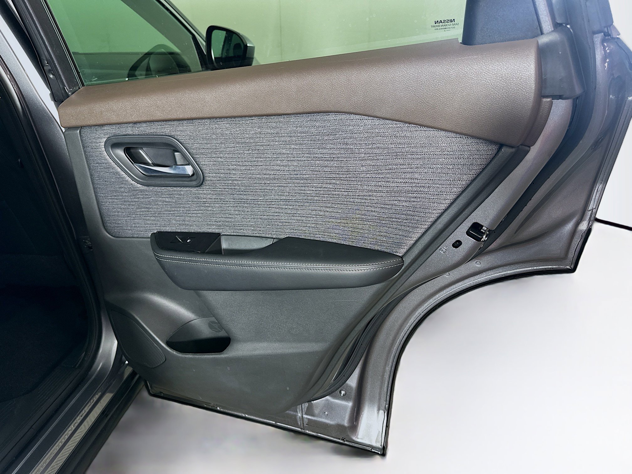 Used 2023 Nissan Rogue SV FWD image 28