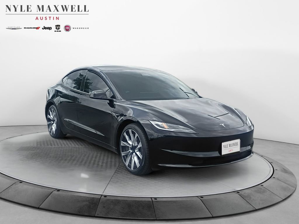 Used 2025 Tesla Model 3 image 2