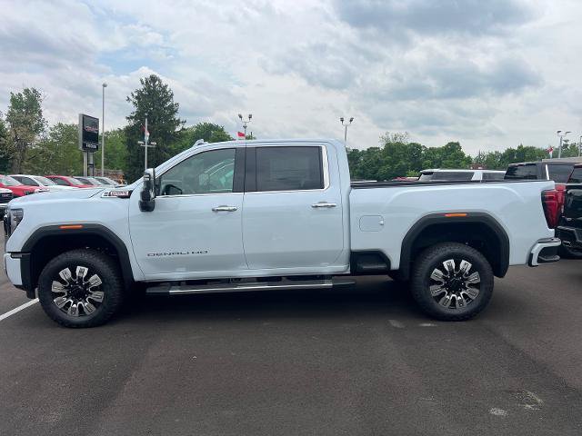 New 2026 GMC Sierra 3500 Denali AWD/4WD image 5