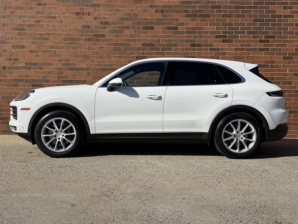 Certified 2025 Porsche Cayenne image 2