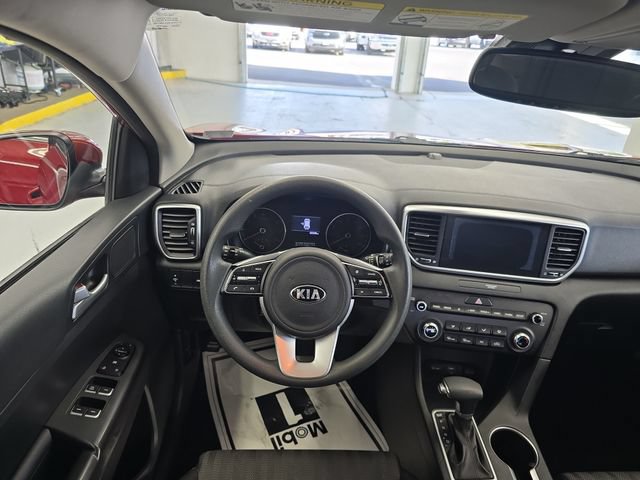 Used 2020 Kia Sportage LX AWD/4WD image 12
