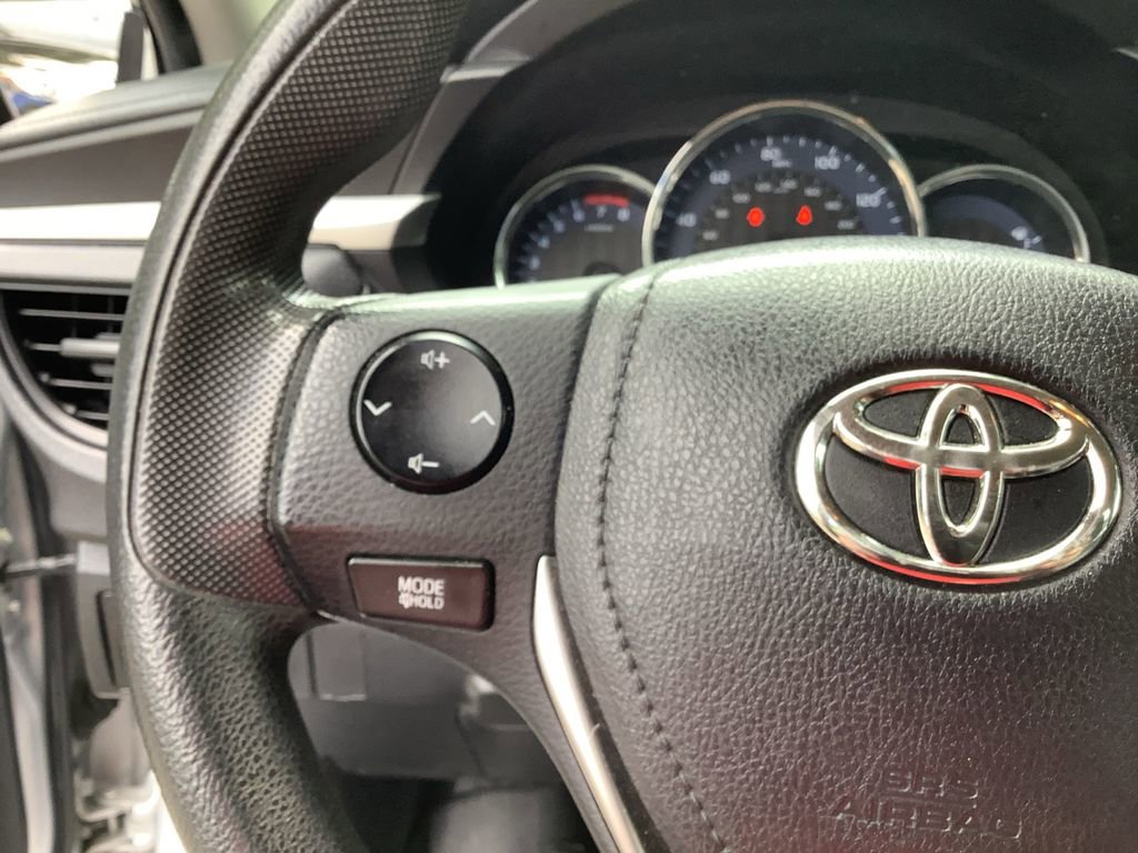 Used 2014 Toyota Corolla L image 19
