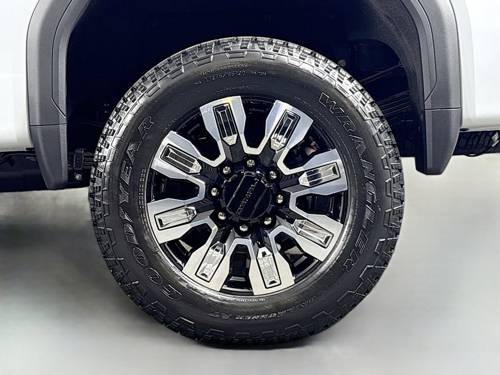 New 2026 GMC Sierra 3500 Denali w/ Denali Reserve Package image 32