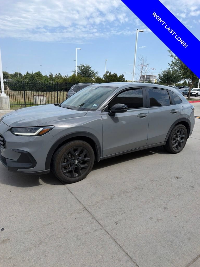 Used 2025 Honda HR-V Sport image 2