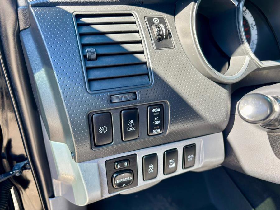 Used 2012 Toyota Tacoma 4x4 Double Cab image 23