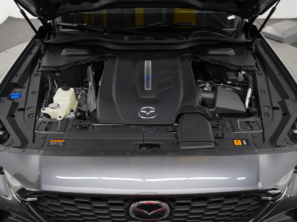 Certified 2025 MAZDA CX-90 Plug-In Hybrid w/Premium Sport image 31