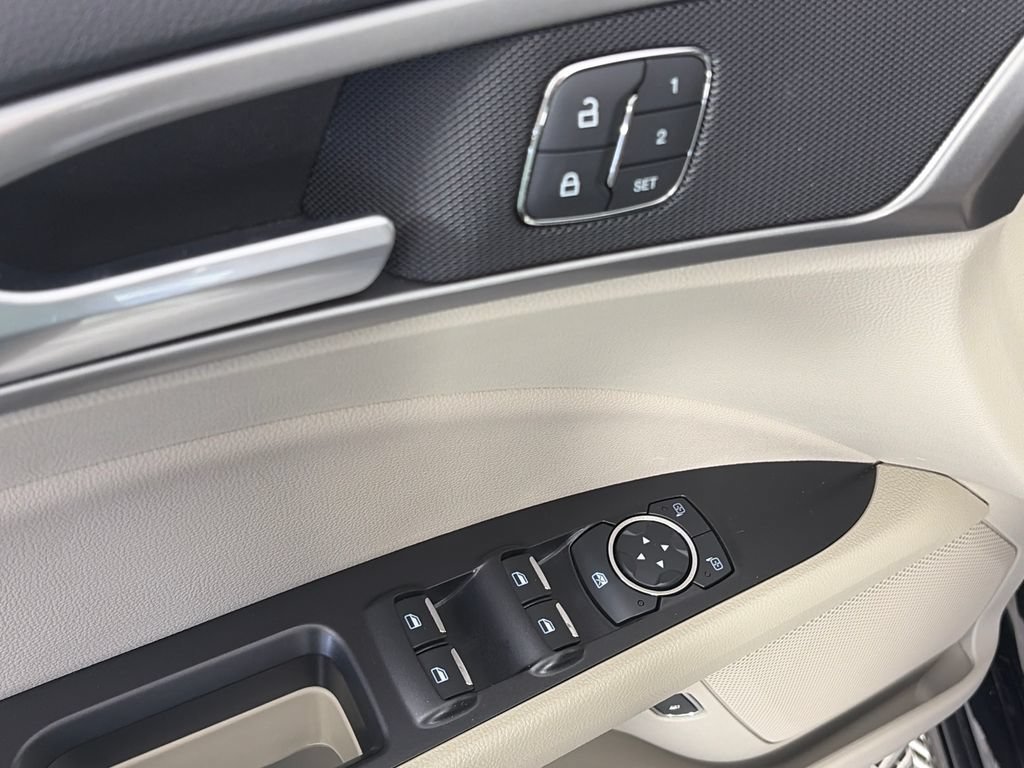 Certified 2019 Ford Fusion SEL FWD image 25