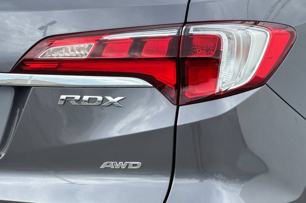 Used 2018 Acura RDX w/ Technology Package AWD/4WD image 26