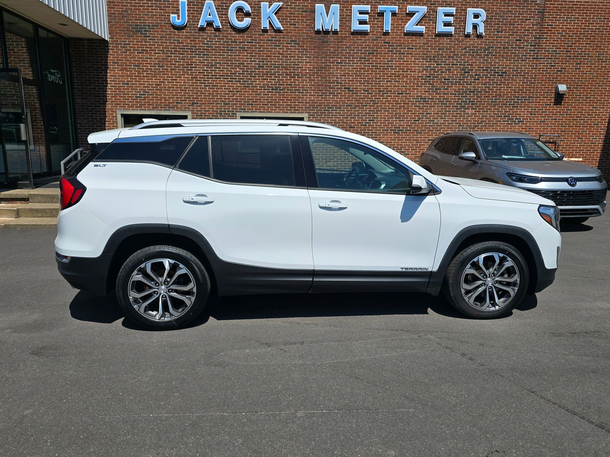 Used 2019 GMC Terrain SLT AWD/4WD image 8