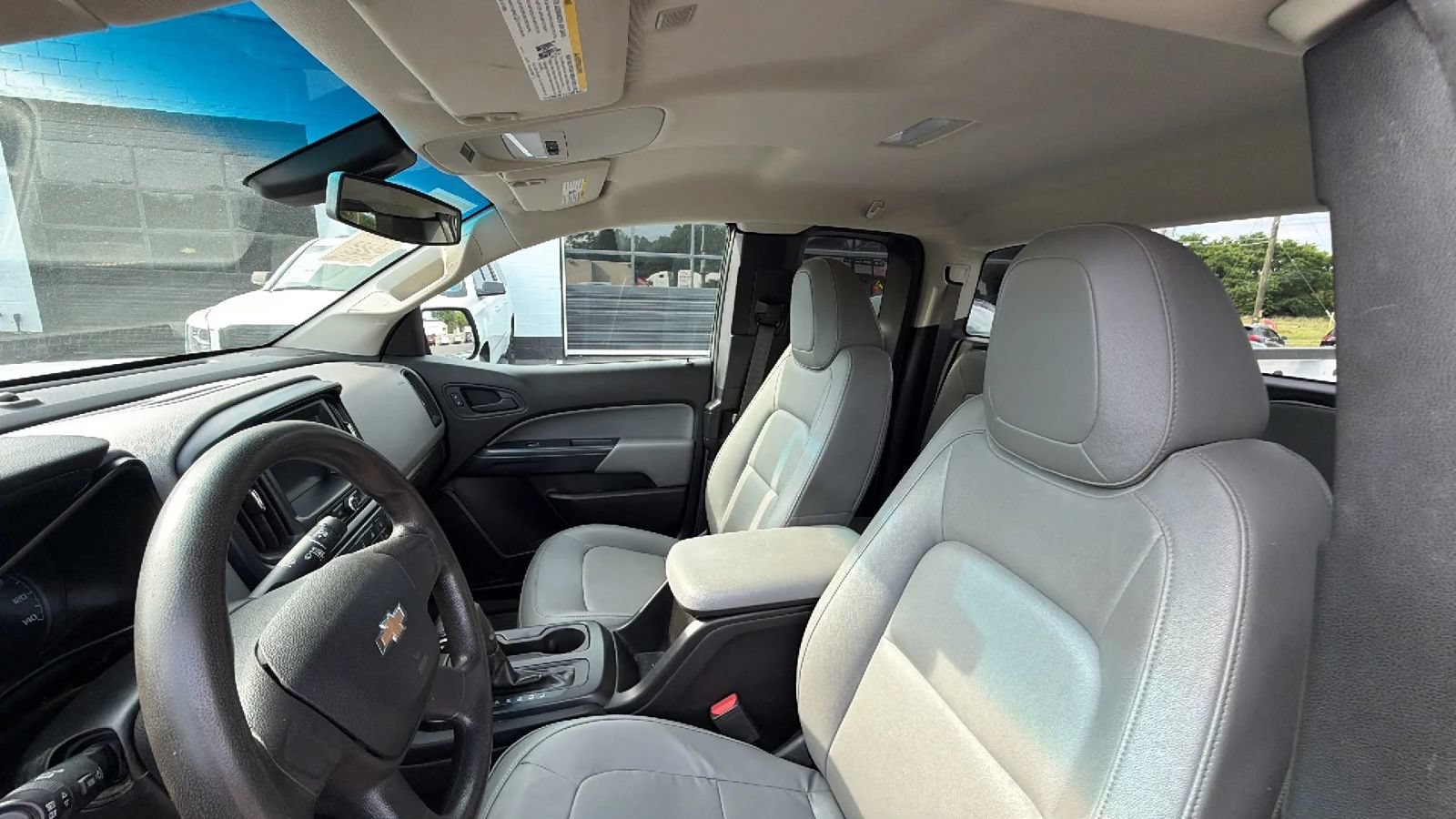 Used 2018 Chevrolet Colorado W/T AWD/4WD image 19