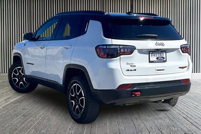 Used 2024 Jeep Compass Trailhawk image 12