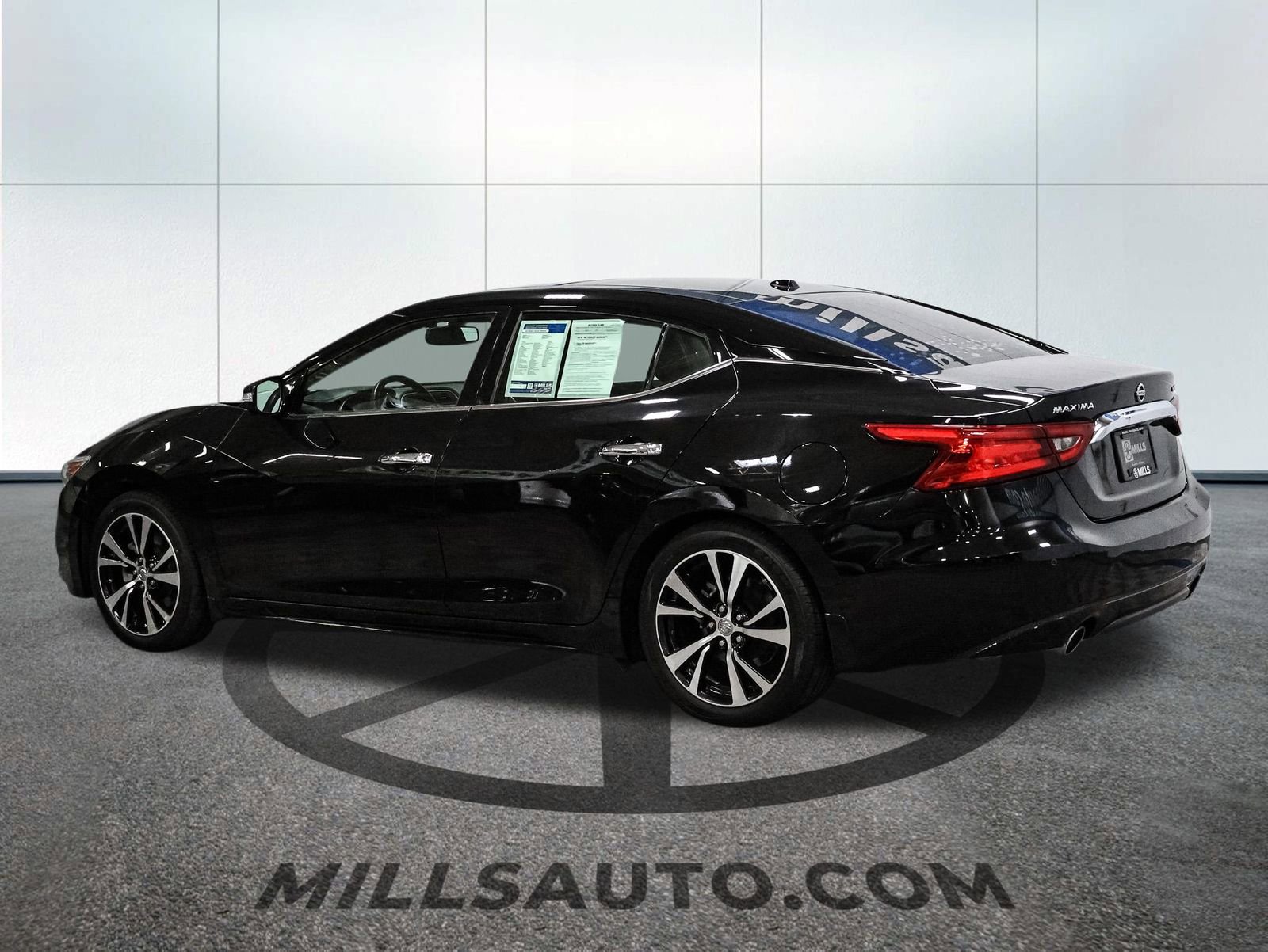 Used 2018 Nissan Maxima Platinum FWD image 4