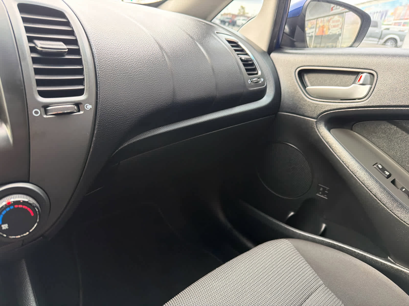 Used 2018 Kia Forte LX image 29