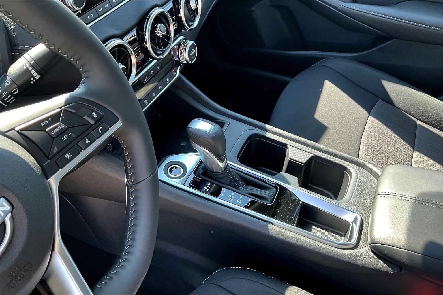 Used 2025 Nissan Sentra SV w/ All-Weather Package FWD image 11