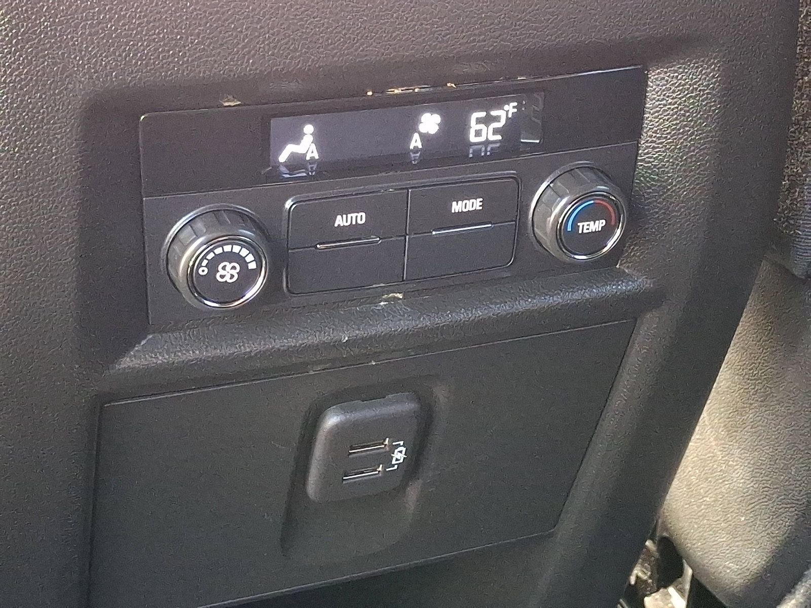 Used 2023 Chevrolet Traverse LT AWD/4WD image 12