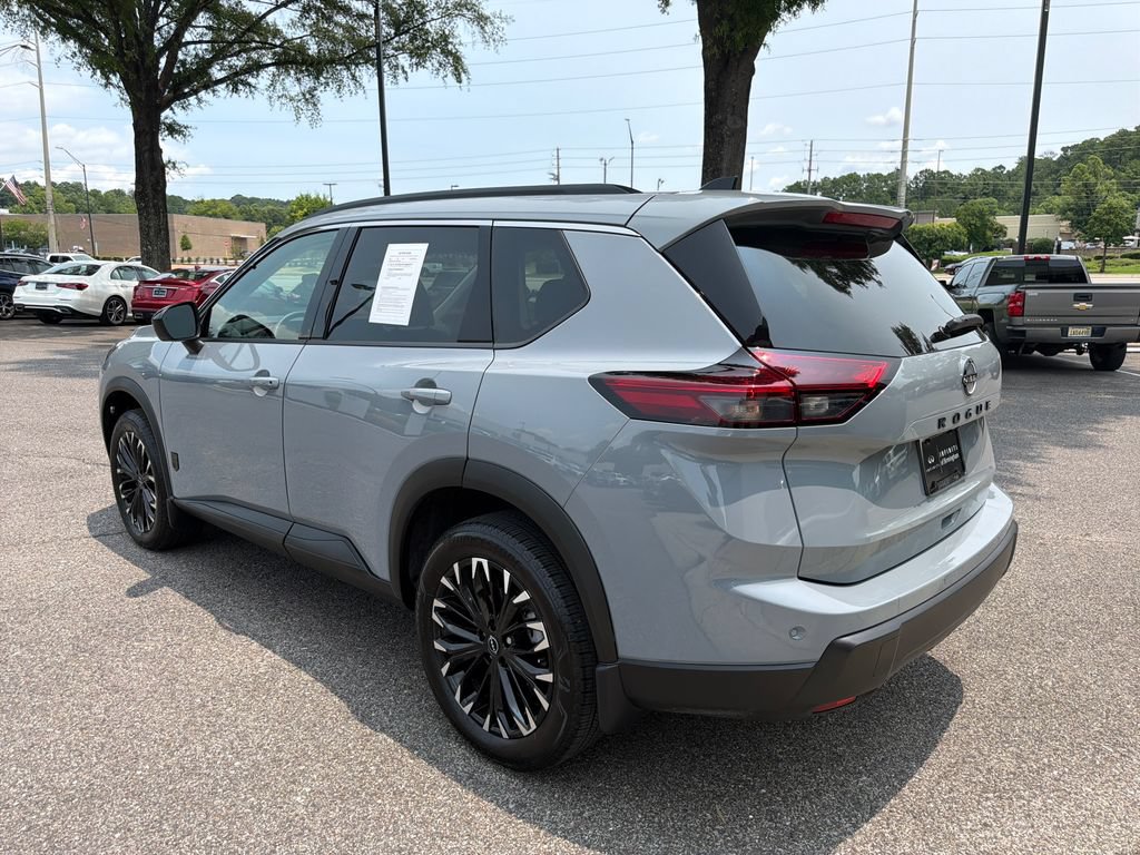 Used 2026 Nissan Rogue Dark Armor FWD image 16