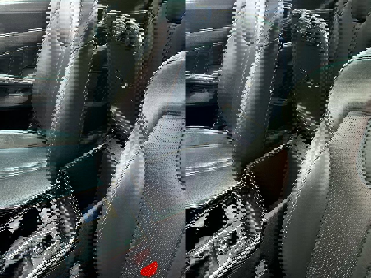 Certified 2022 Kia Sorento SX image 29