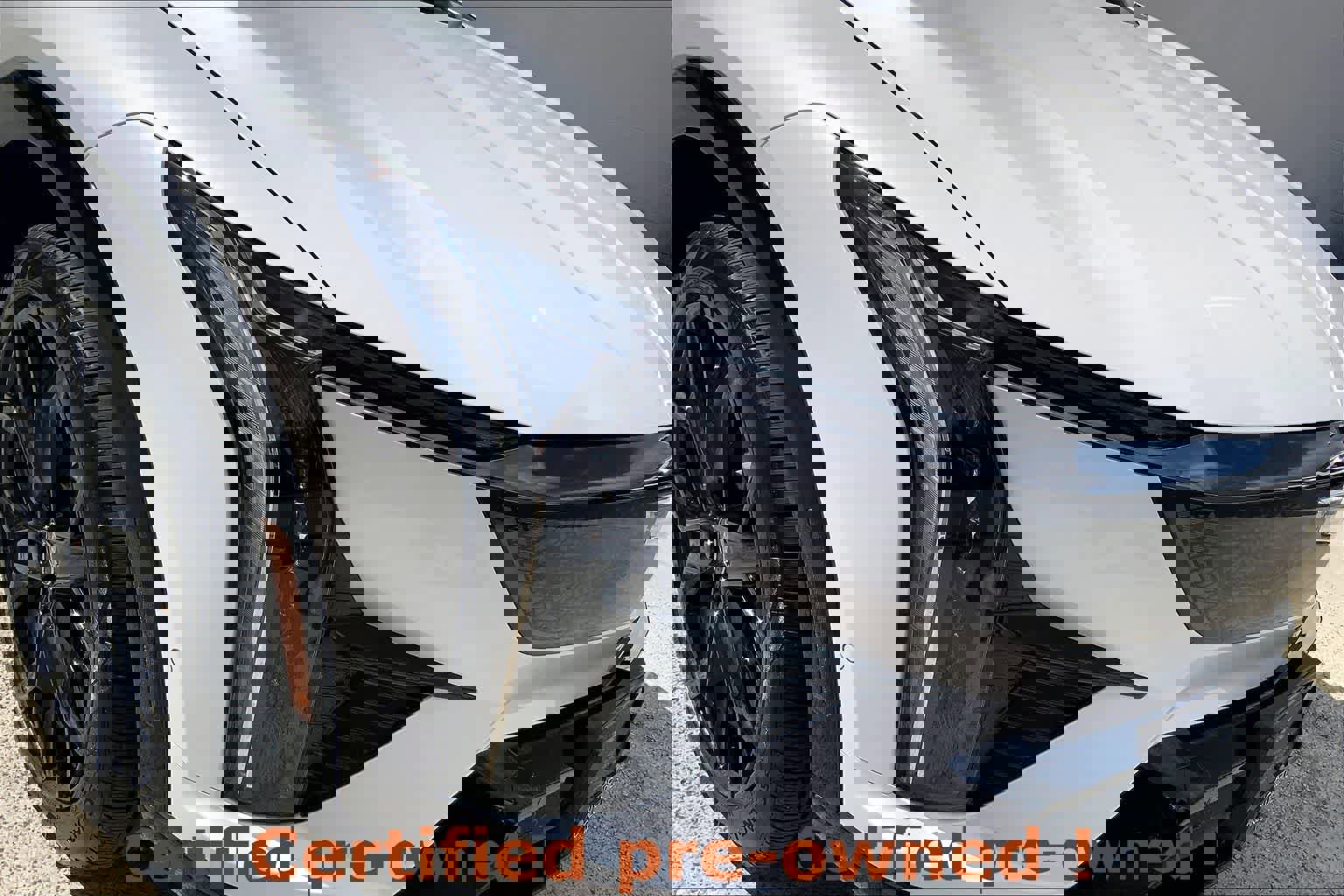 Certified 2025 Cadillac Optiq Sport 1 w/ LPO, ONYX Package image 31