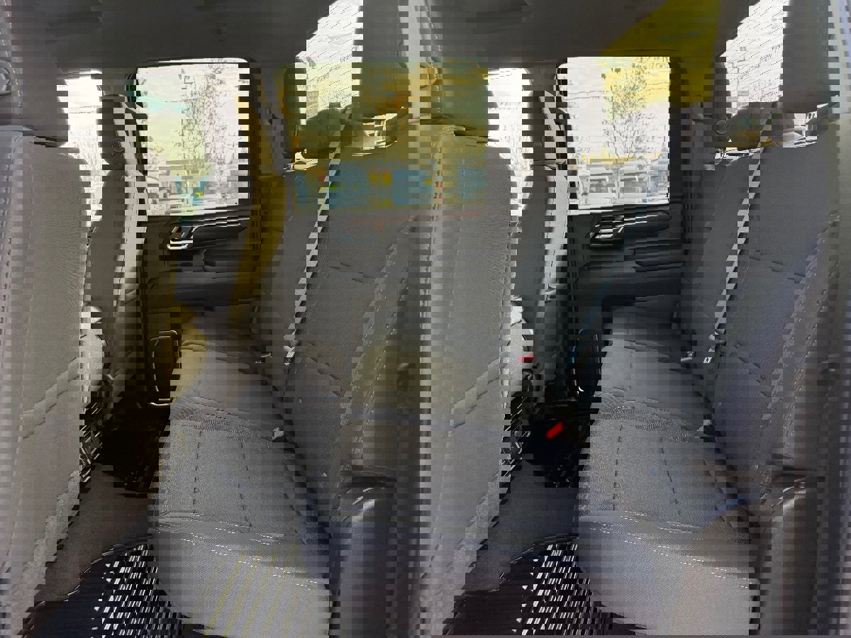 Used 2025 Chevrolet Silverado 2500 LT w/ Convenience Package image 27