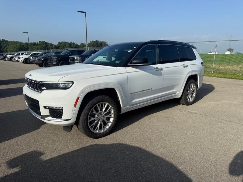 Used 2021 Jeep Grand Cherokee L Summit w/ Luxury Tech Group V AWD/4WD image 3