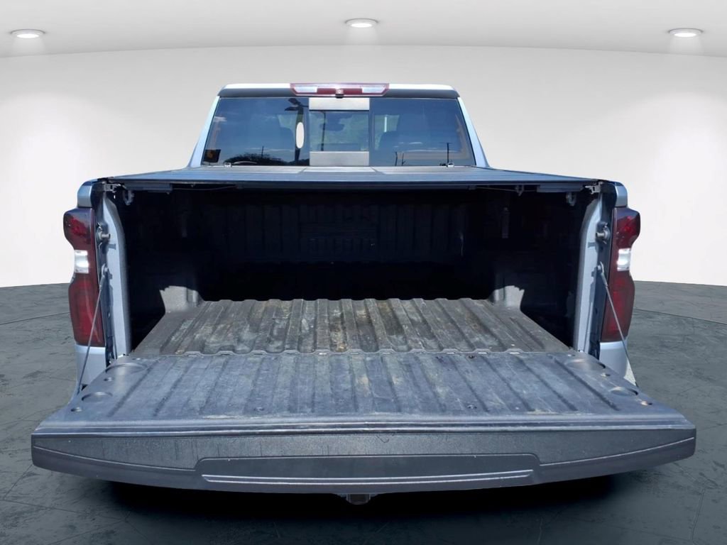 Used 2019 Chevrolet Silverado 1500 High Country w/ Technology Package AWD/4WD image 8