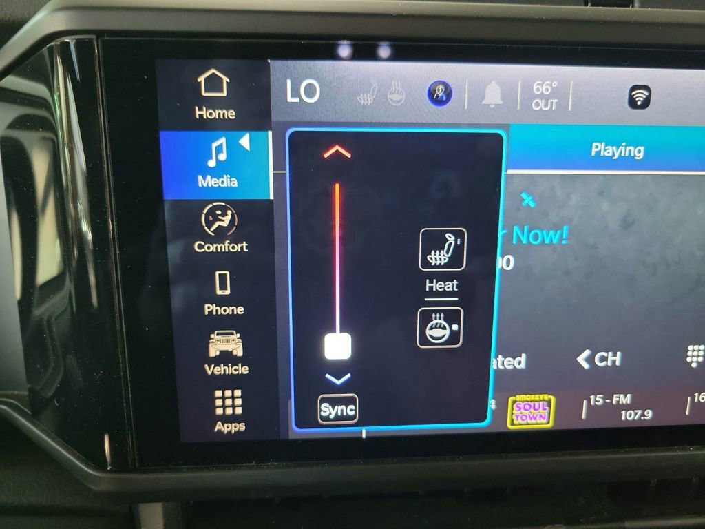 Used 2024 Jeep Wrangler Sahara image 35