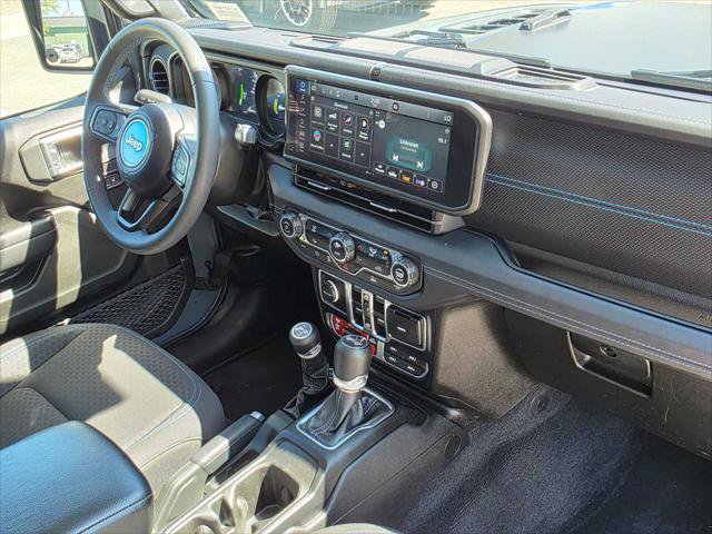 Used 2024 Jeep Wrangler Unlimited Rubicon 4xe AWD/4WD image 10