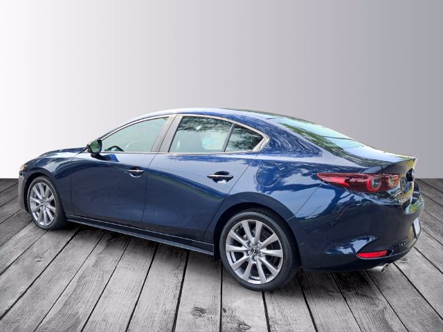 Used 2023 MAZDA MAZDA3 s FWD image 3