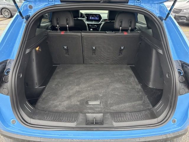 Used 2024 Chevrolet Trax RS w/ Sunroof Package image 14