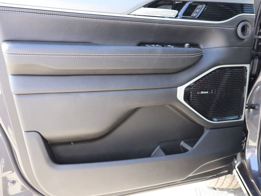 New 2026 Jeep Grand Wagoneer L Limited w/ Premium Group II image 22