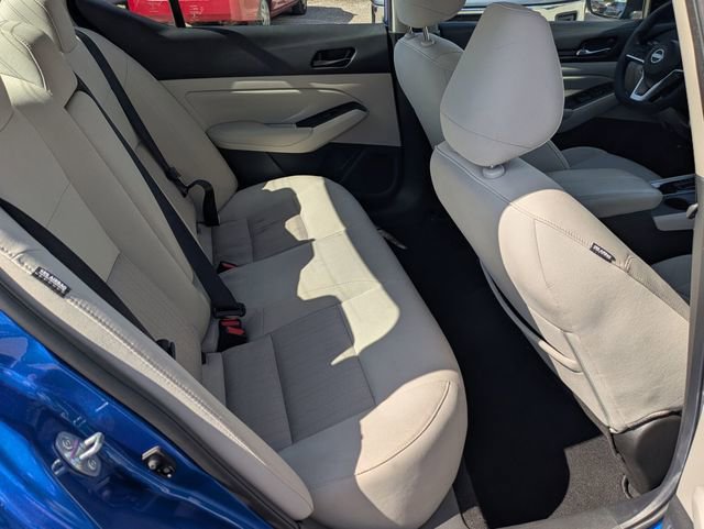 Used 2025 Nissan Altima 2.5 SV image 24