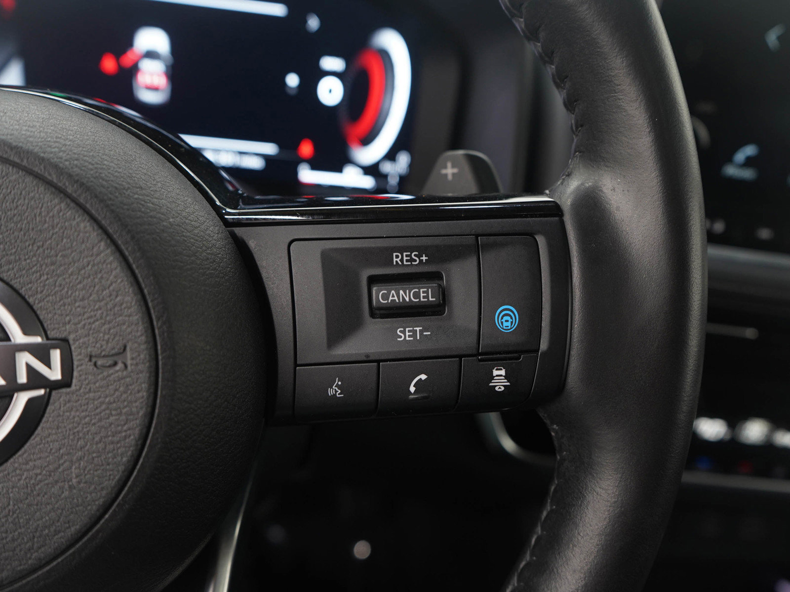 Used 2023 Nissan Rogue Platinum image 31