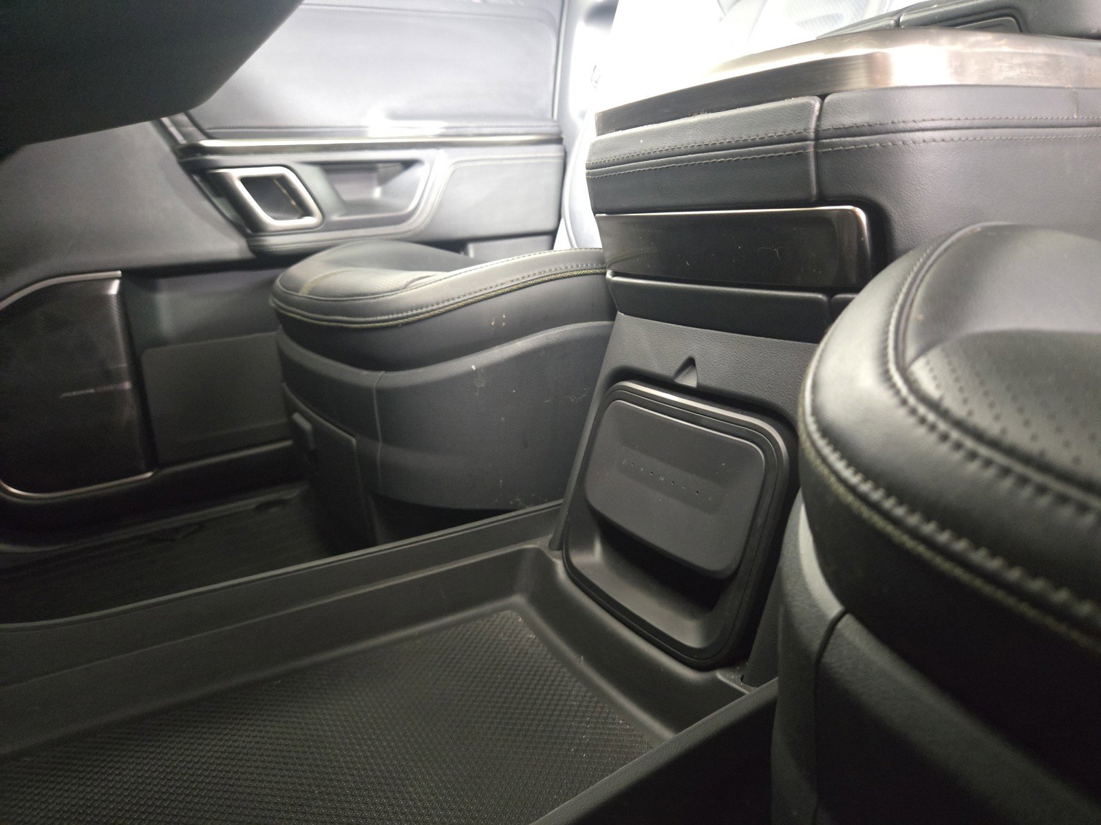 Used 2022 Rivian R1T Launch Edition image 29