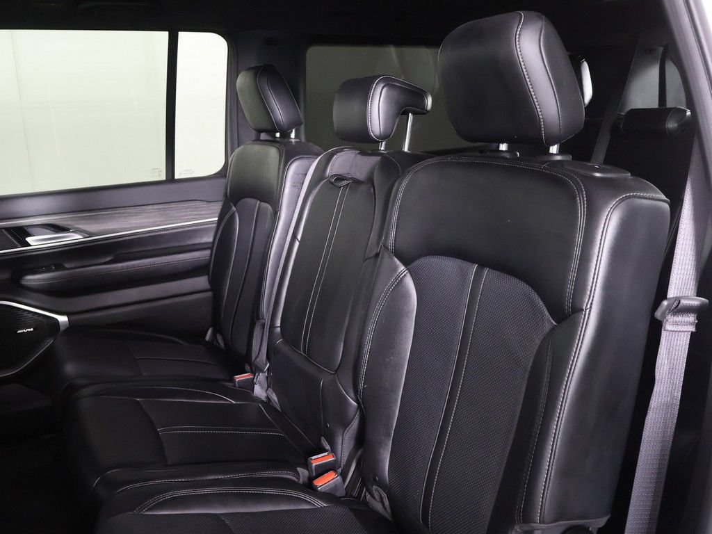 Used 2024 Jeep Wagoneer L Series III w/ Flexible Seating Group AWD/4WD image 34