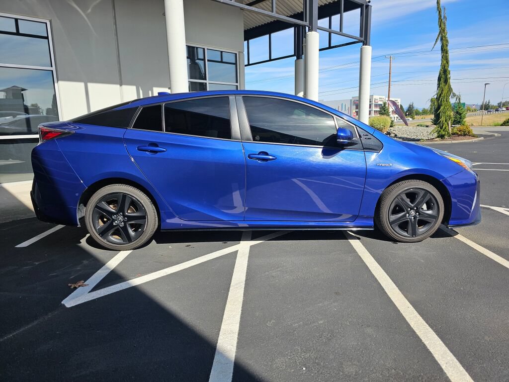 Used 2018 Toyota Prius Four Touring w/ Appearance Package FWD image 6