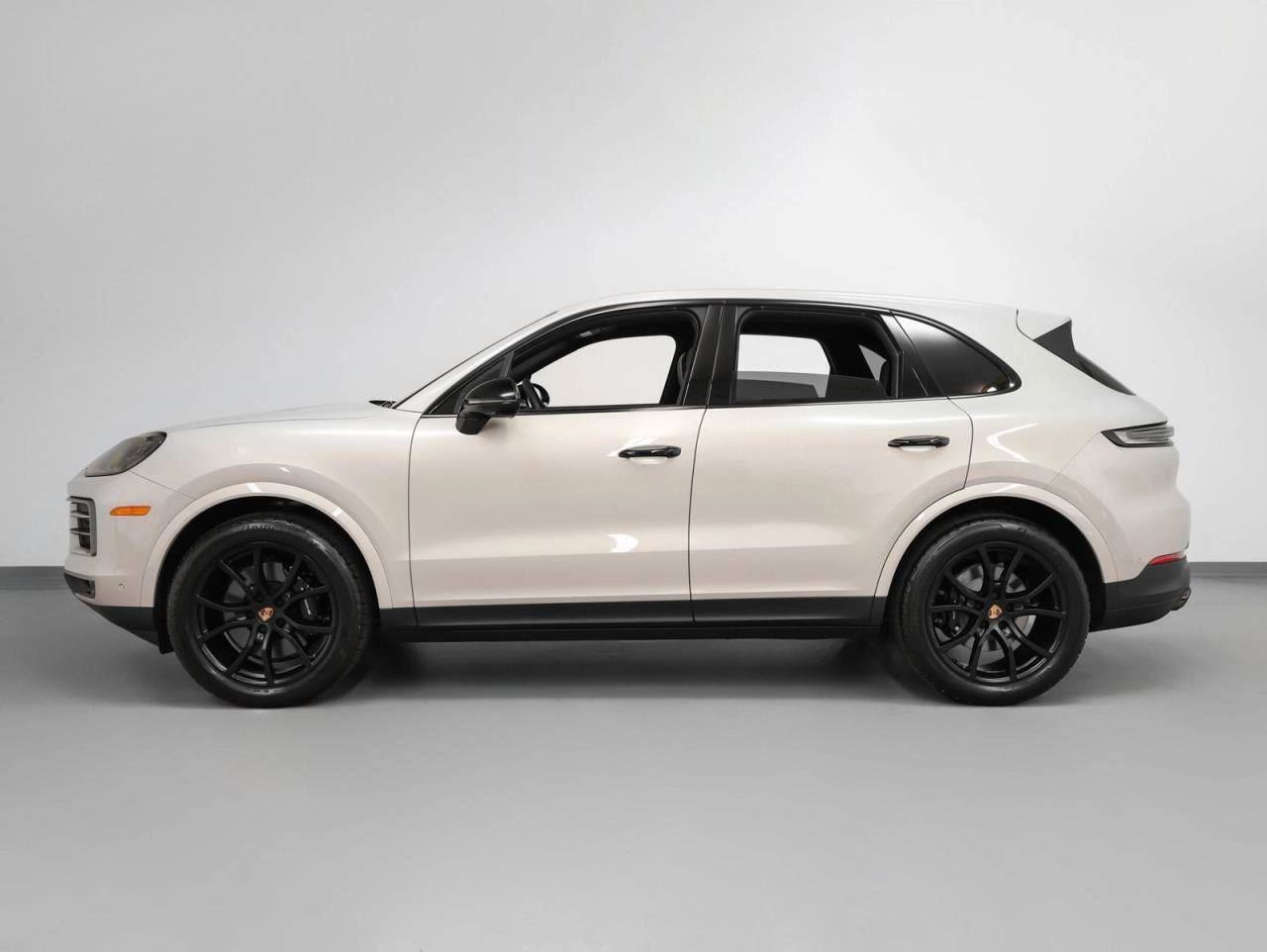 New 2025 Porsche Cayenne image 2