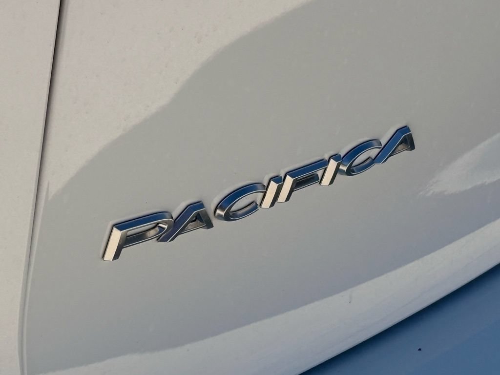 New 2026 Chrysler Pacifica Pinnacle FWD image 35