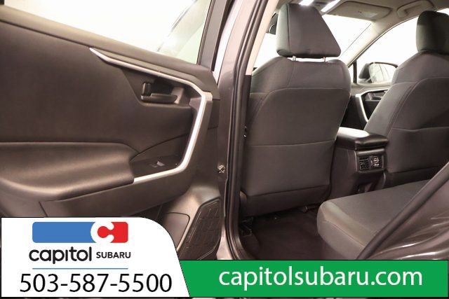 Used 2022 Toyota RAV4 LE image 28
