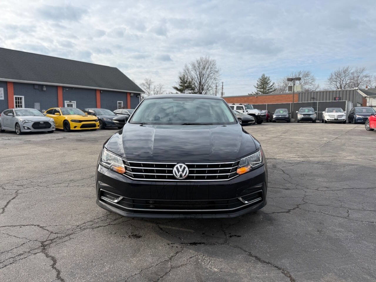 Used 2017 Volkswagen Passat 1.8T S image 9