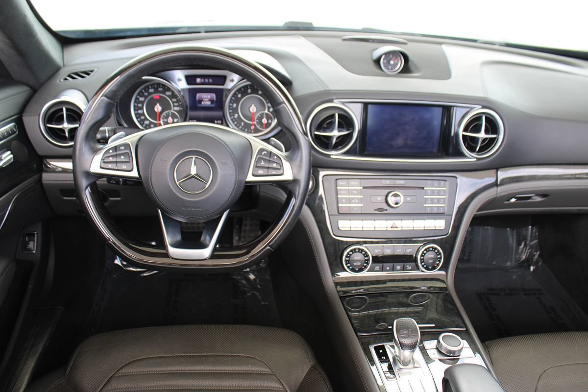 Used 2017 Mercedes-Benz SL 550 image 16