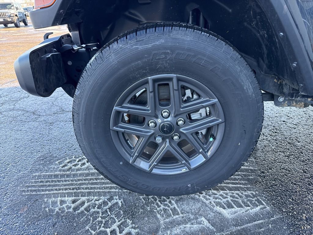 New 2024 Jeep Gladiator Sport image 15