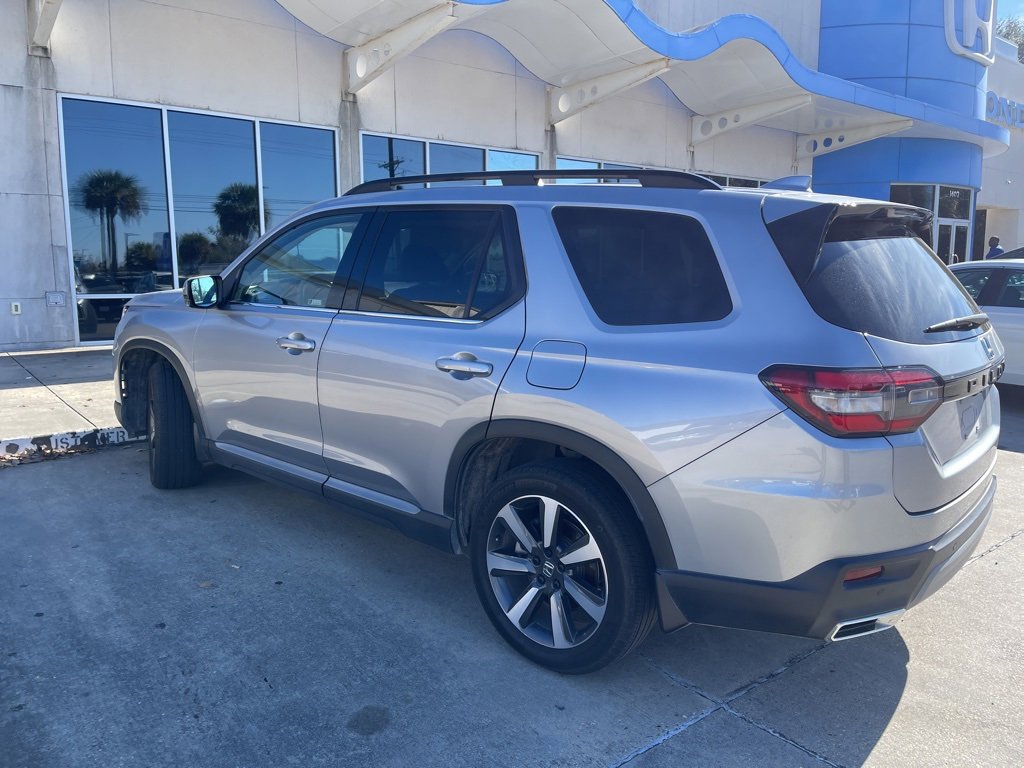 Used 2023 Honda Pilot Touring image 7