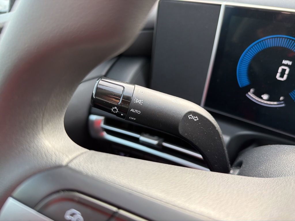 Used 2025 Hyundai Tucson SE image 31