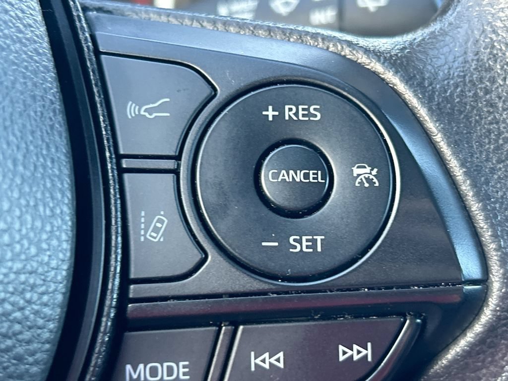 Used 2025 Toyota RAV4 LE FWD image 17