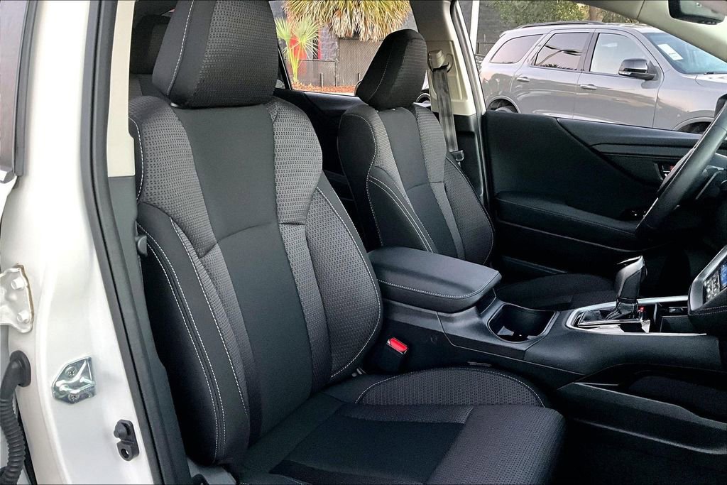 Used 2024 Subaru Outback Premium image 28