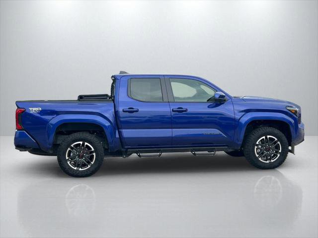 Certified 2025 Toyota Tacoma TRD Sport AWD/4WD image 4