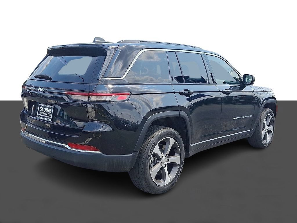 Used 2024 Jeep Grand Cherokee Limited 4xe AWD/4WD image 7