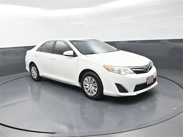 Used 2012 Toyota Camry LE image 9