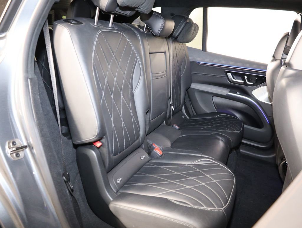 Used 2023 Mercedes-Benz EQS 580 4MATIC SUV w/ Exclusive Trim Package image 54